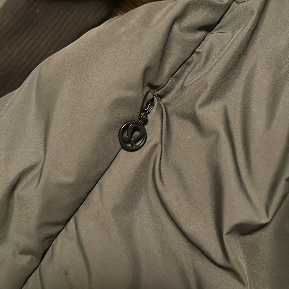 lululemon athletica Charcoal Wrap Puffer Jacket - Picture 5 of 8